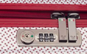 sửa vali kẹt khóa